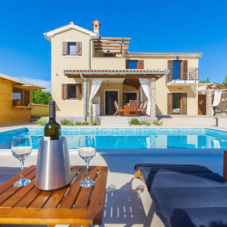 Villa David - Luxurious Secluded Villa With A Heated Pool Butkovići Exteriör bild