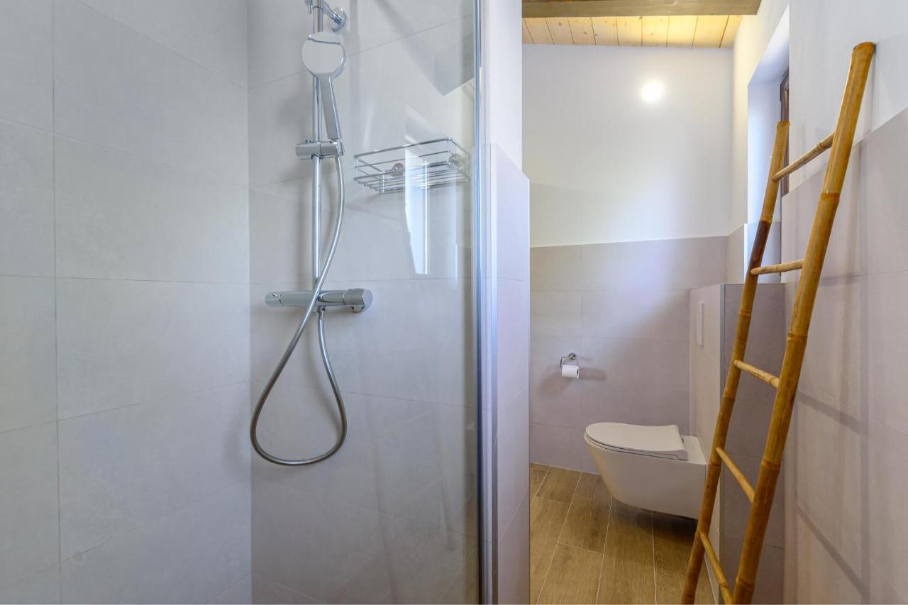 Villa David - Luxurious Secluded Villa With A Heated Pool Butkovići Exteriör bild