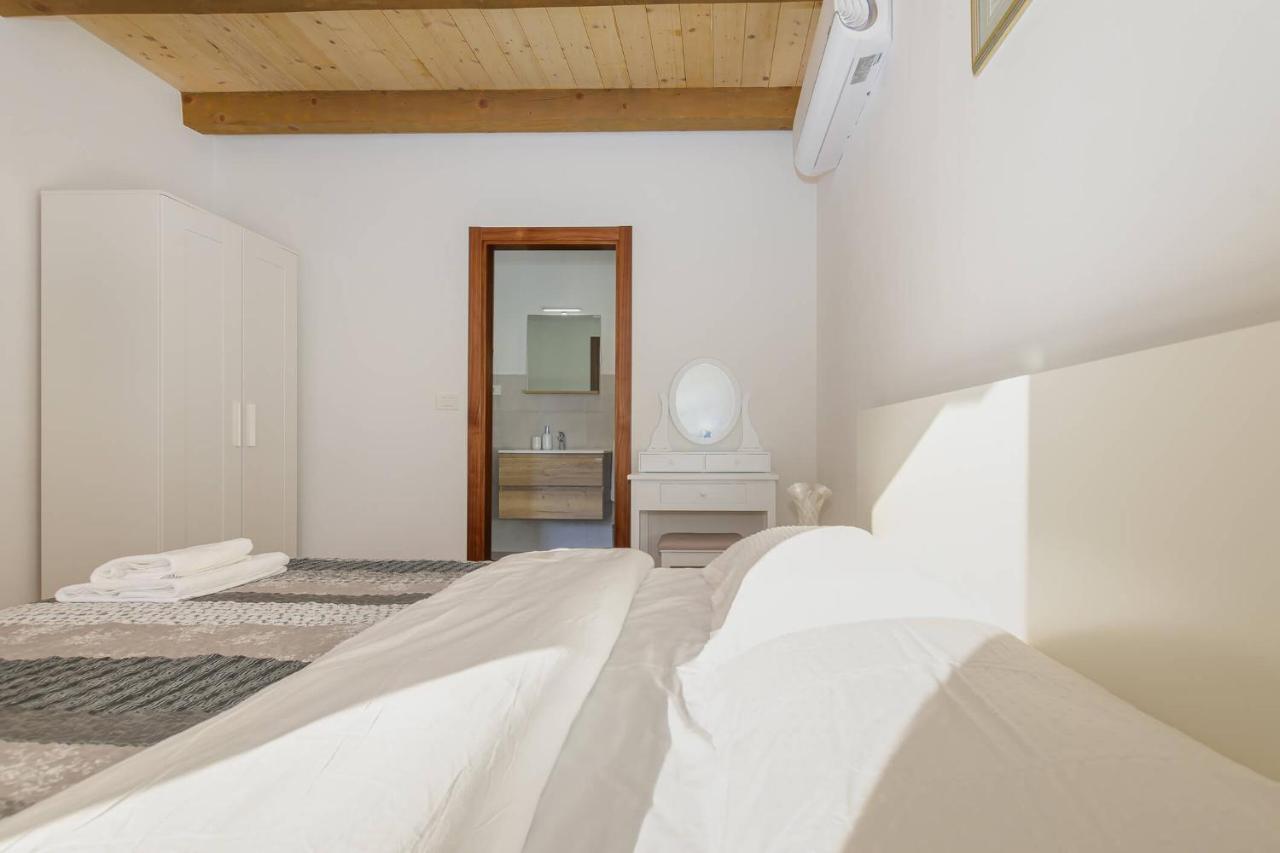 Villa David - Luxurious Secluded Villa With A Heated Pool Butkovići Exteriör bild
