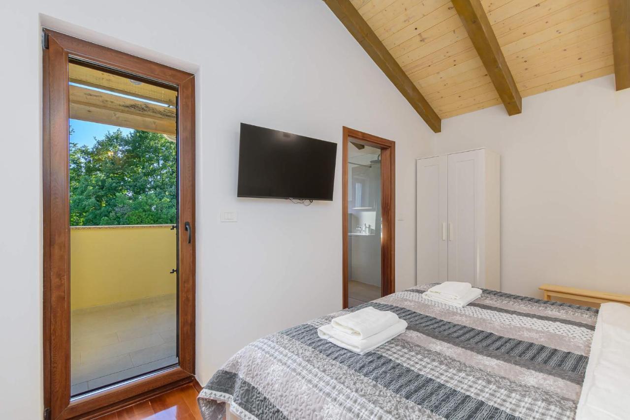 Villa David - Luxurious Secluded Villa With A Heated Pool Butkovići Exteriör bild