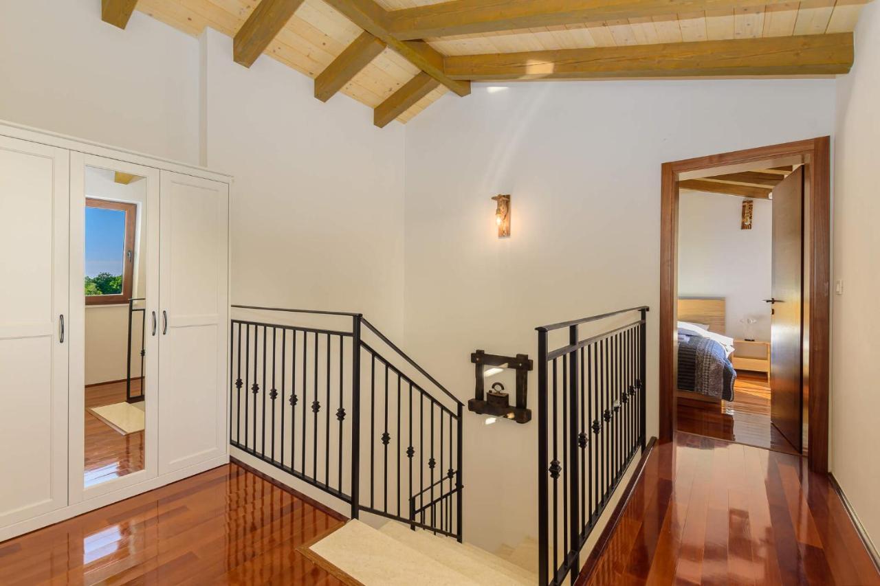 Villa David - Luxurious Secluded Villa With A Heated Pool Butkovići Exteriör bild